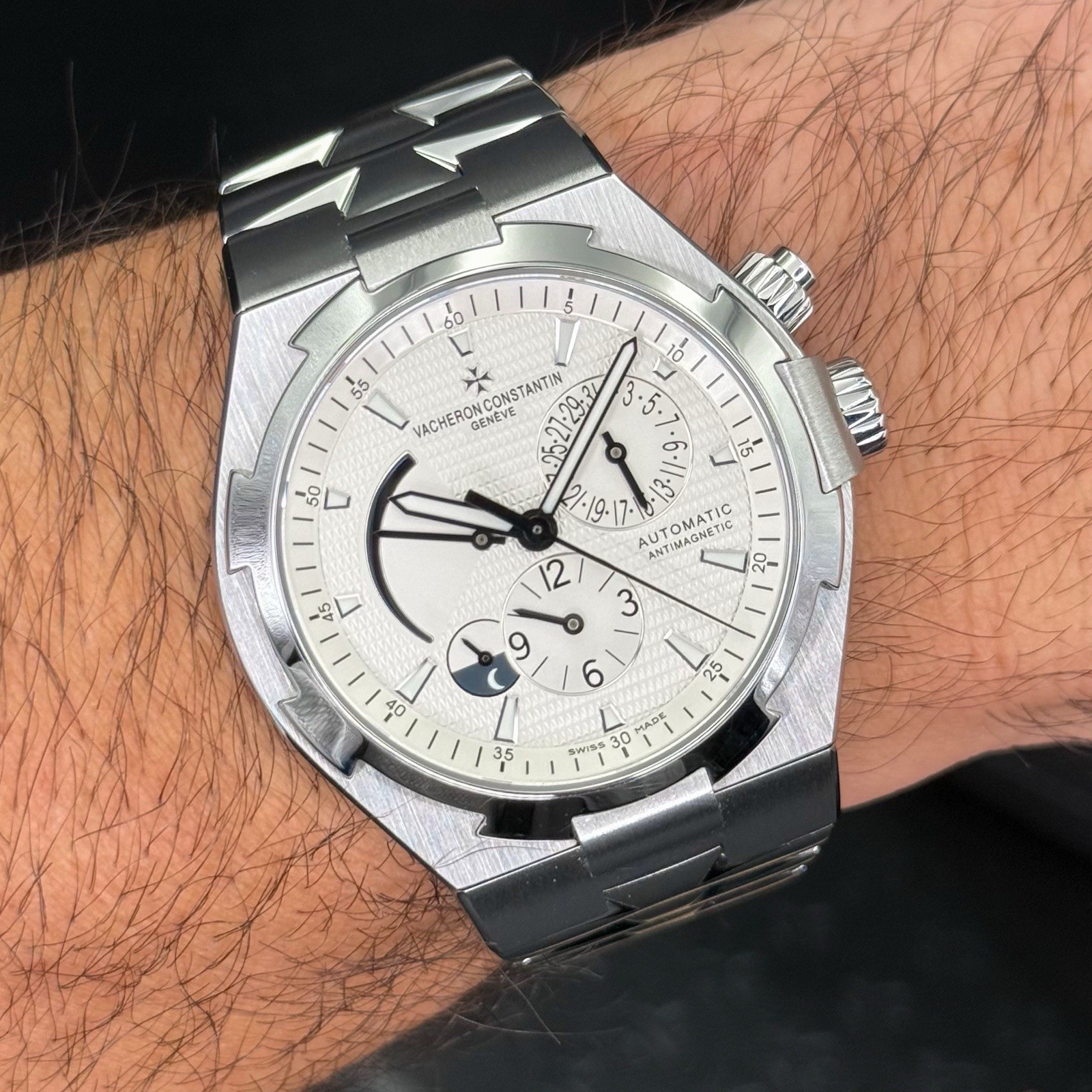 Vacheron Constantin Overseas Silver Men's Watch - 47450/B01A-9226 - Image 8