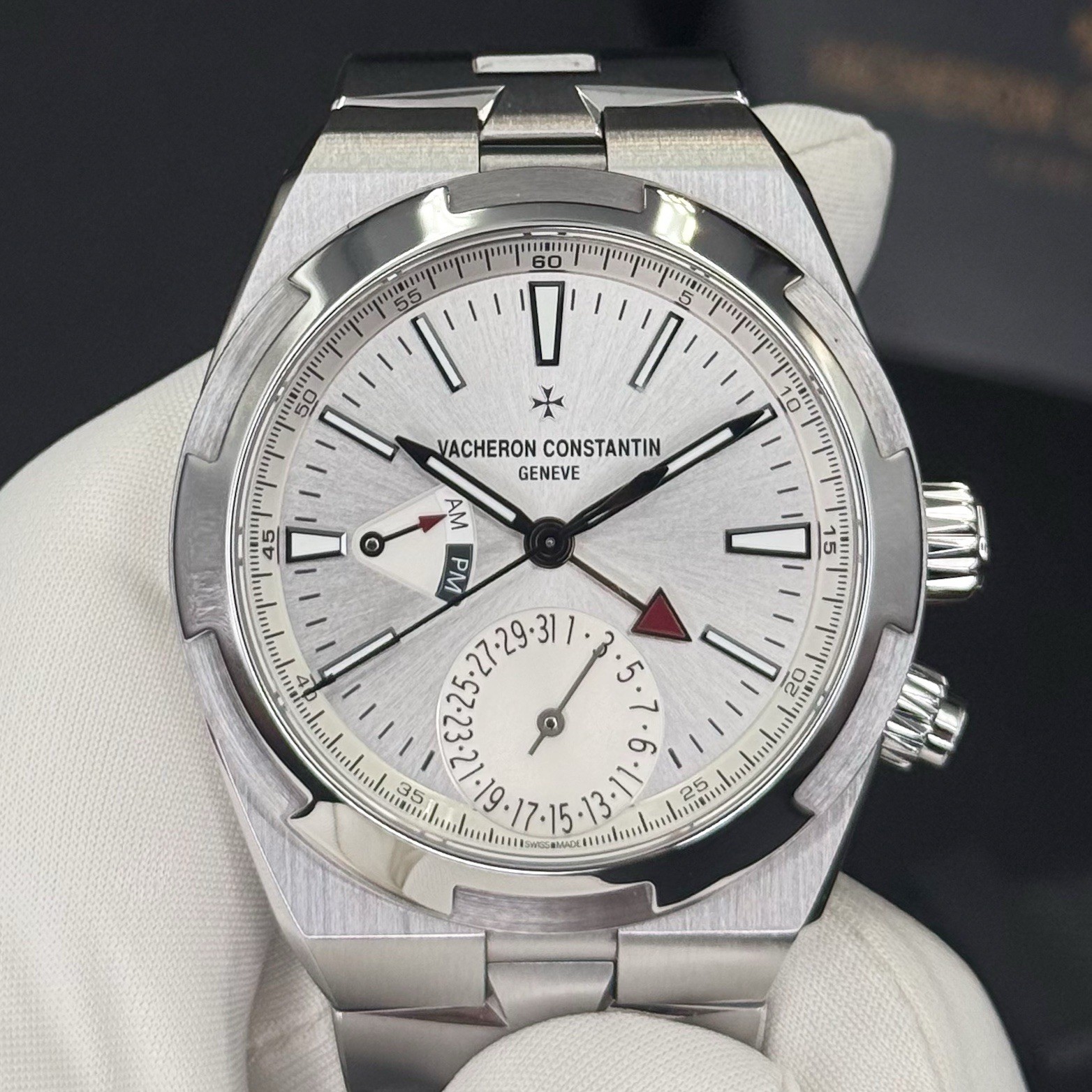 Vacheron Constantin Overseas Dual Time Silver Dial Watch - 7900V/110A-B333