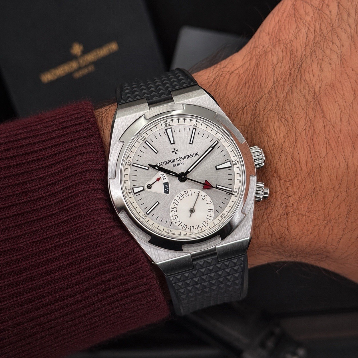 Vacheron Constantin Overseas Dual Time Silver Dial Watch - 7900V/110A-B333 - Image 5
