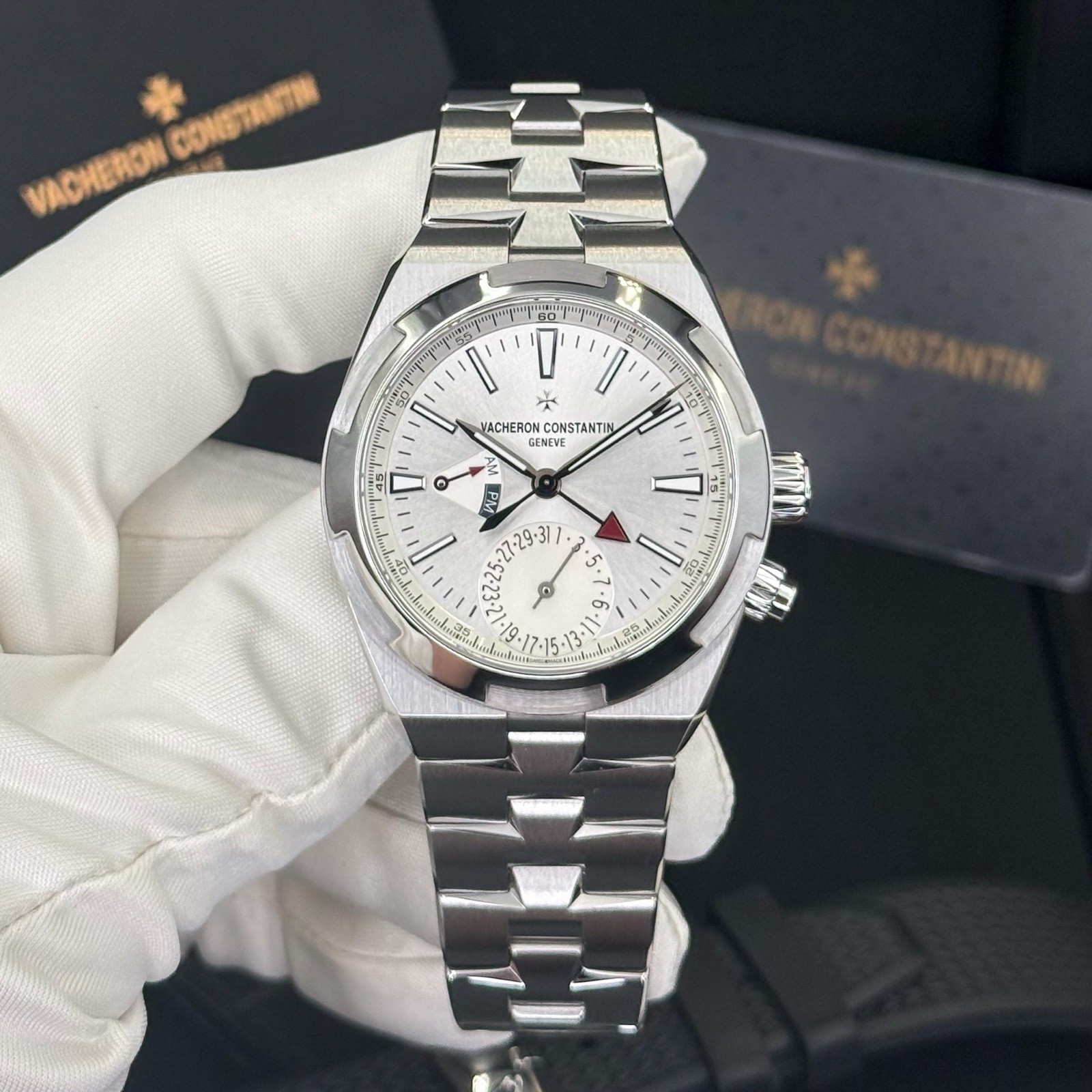 Vacheron Constantin Overseas Dual Time Silver Dial Watch - 7900V/110A-B333 - Image 11