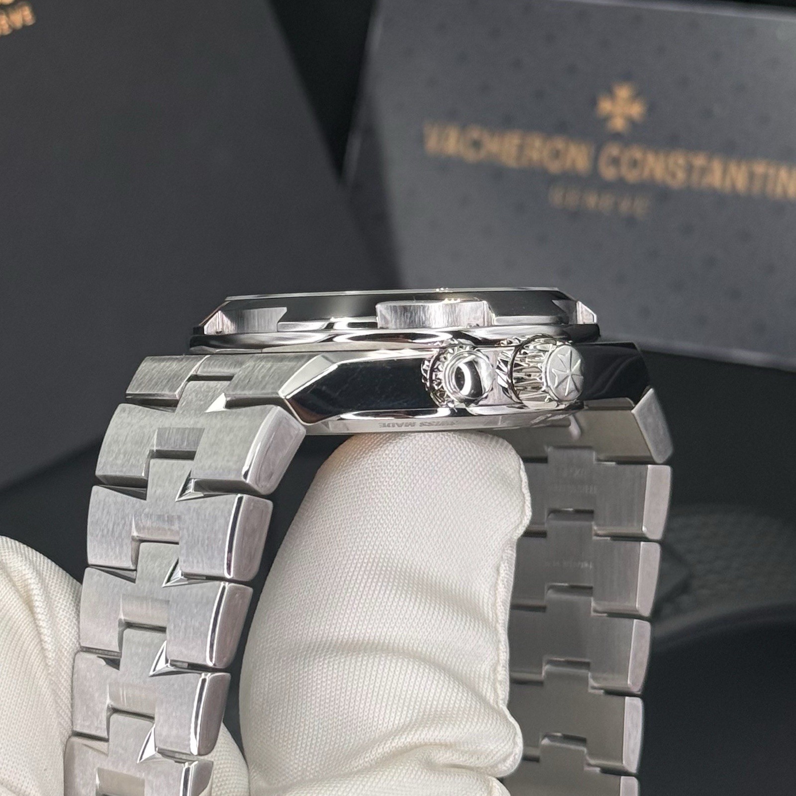 Vacheron Constantin Overseas Dual Time Silver Dial Watch - 7900V/110A-B333 - Image 19