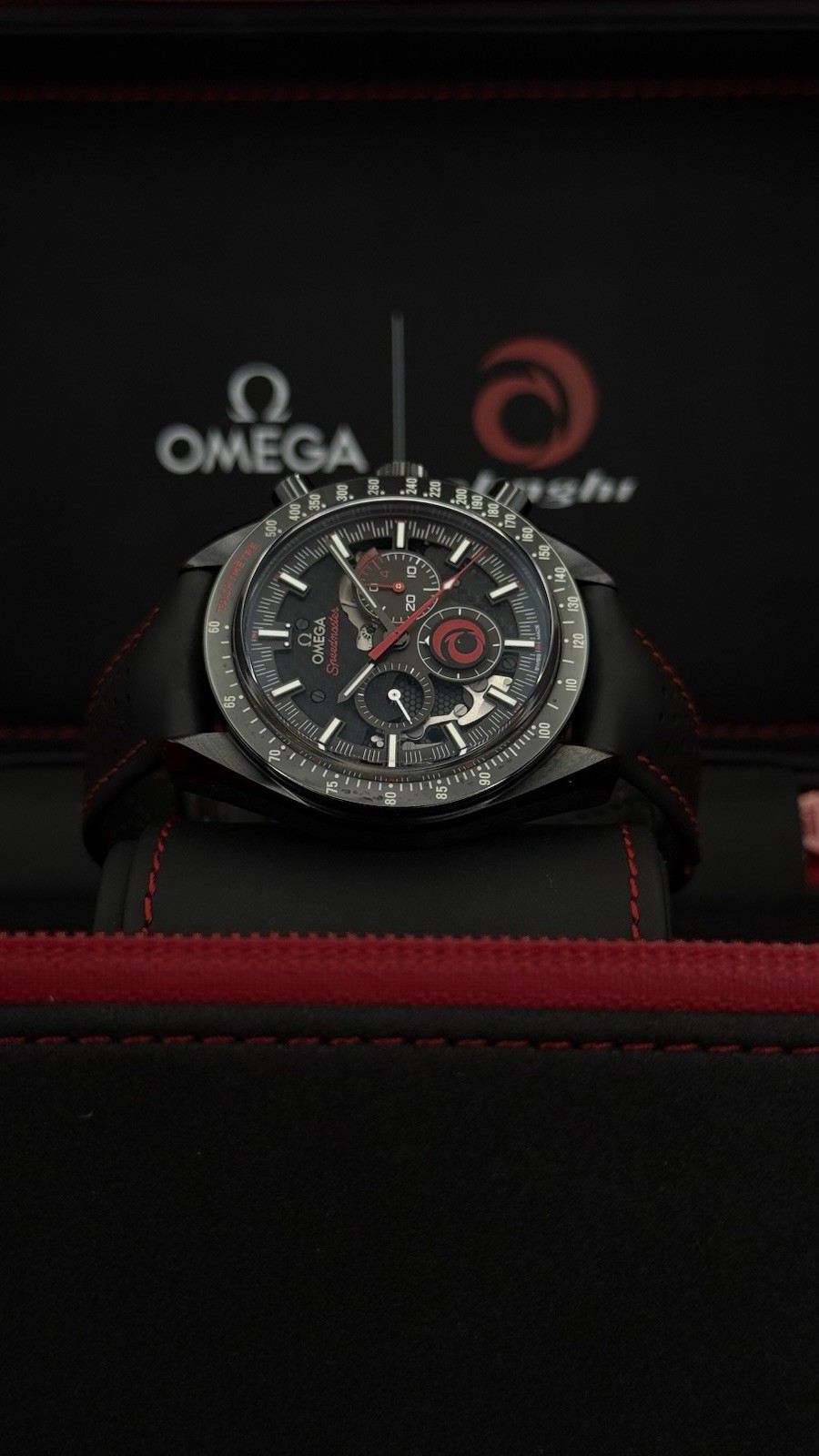 OMEGA Speedmaster Dark Side Of The Moon “Alinghi” Racing 311.92.44.30.01.002 - Image 9
