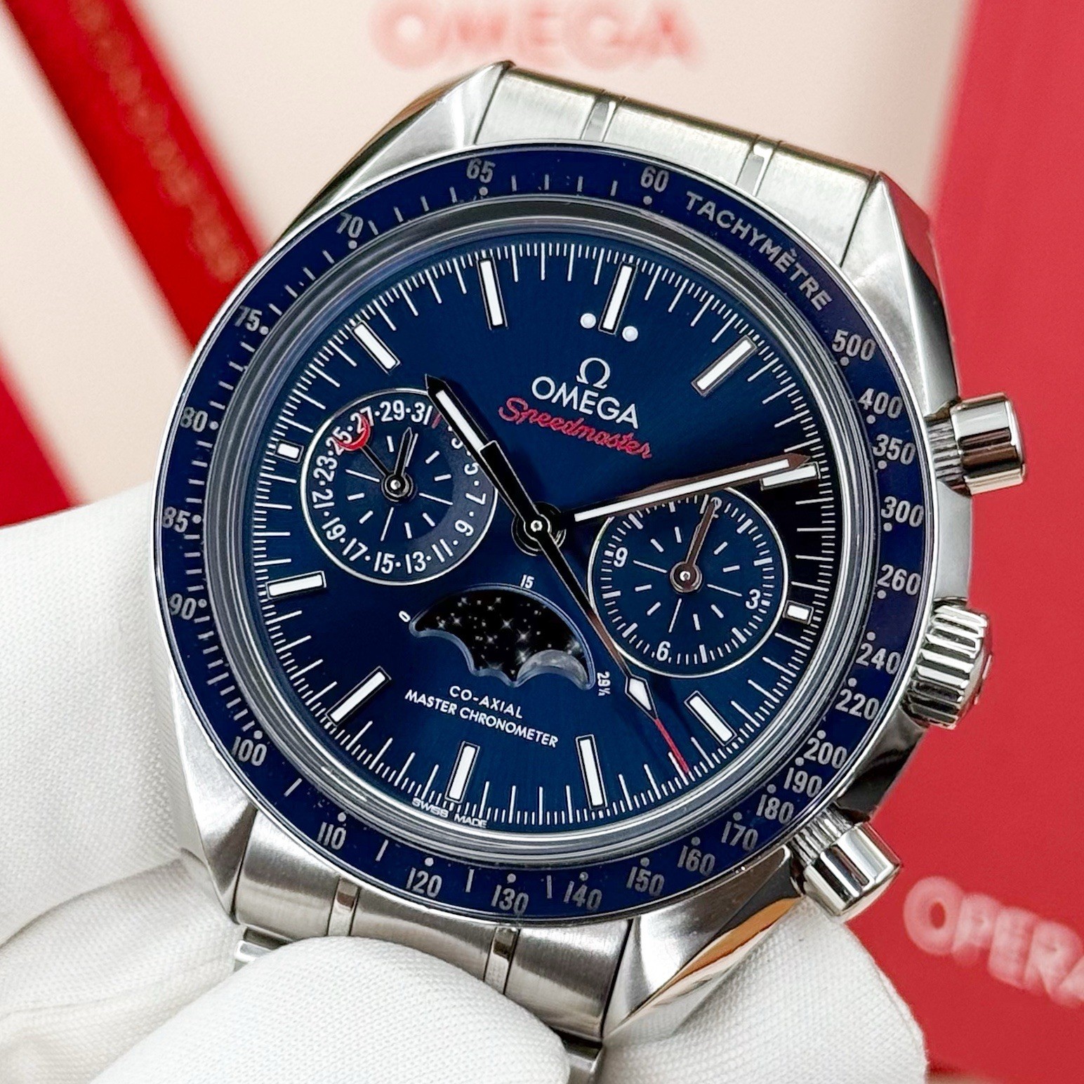 OMEGA Speedmaster Blue Dial Moonphase On Factory Bracelet 304.33.44.52.03.001