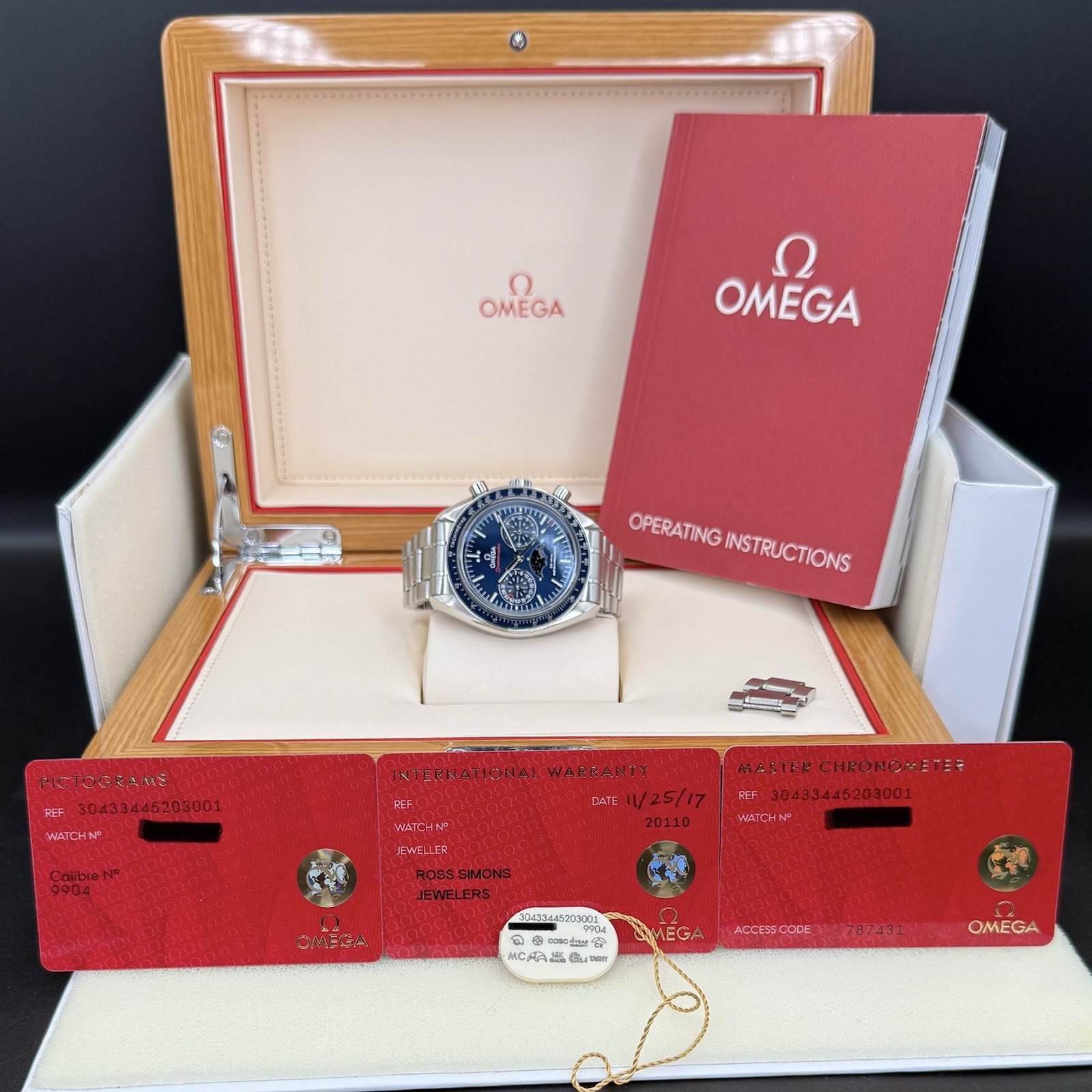 OMEGA Speedmaster Blue Dial Moonphase On Factory Bracelet 304.33.44.52.03.001 - Image 6