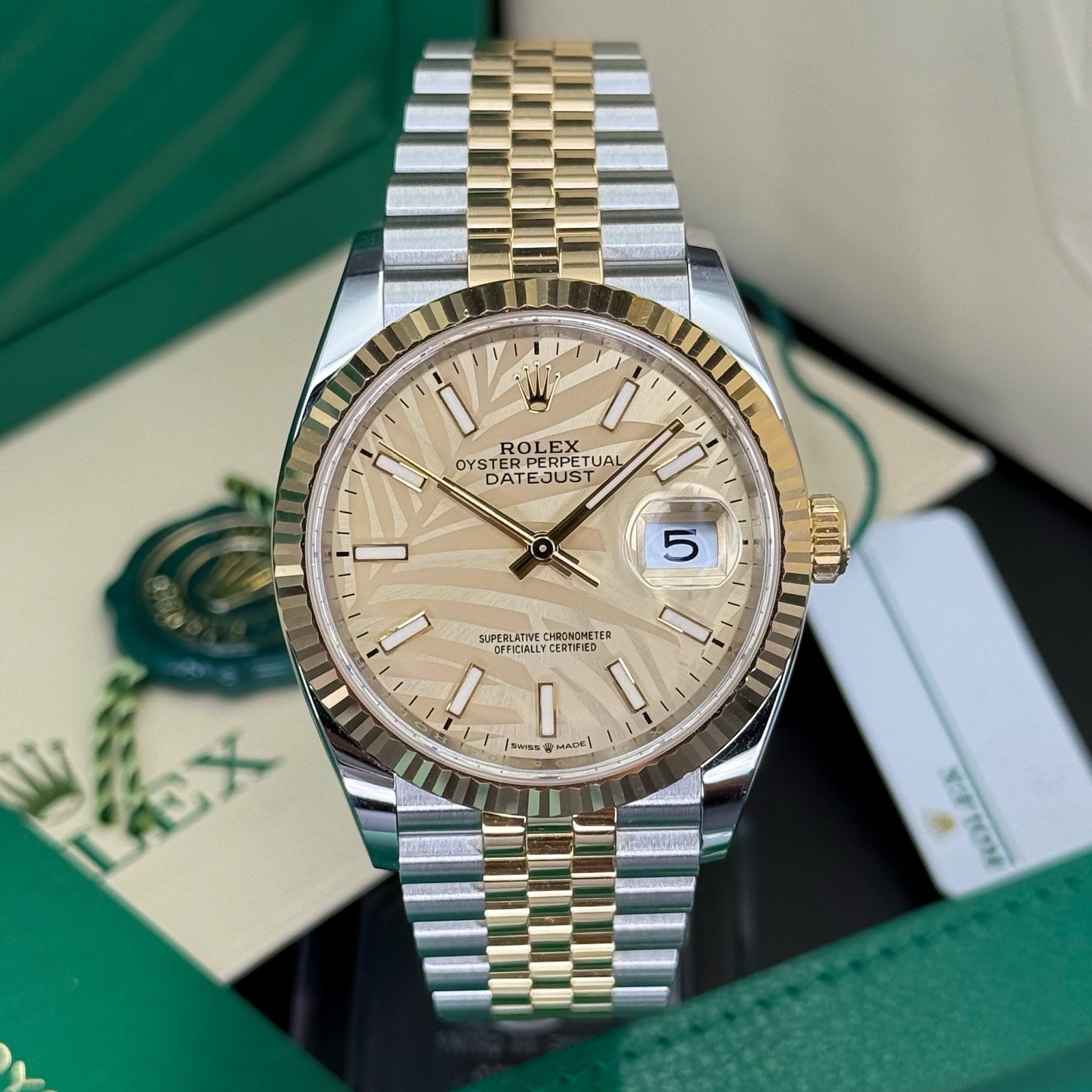 Rolex Palm Motif Dial Datejust 36 126233 Yellow Gold Rolesor Jubilee Flutted - Image 2