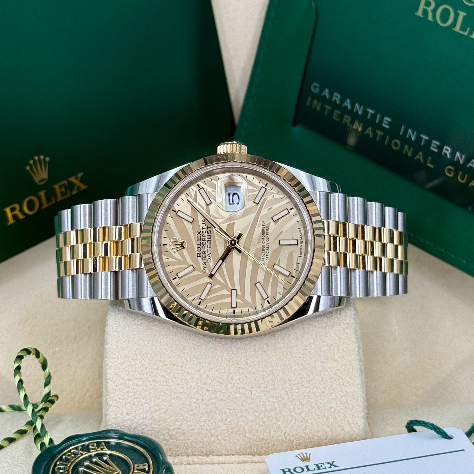 Rolex Palm Motif Dial Datejust 36 126233 Yellow Gold Rolesor Jubilee Flutted - Image 5