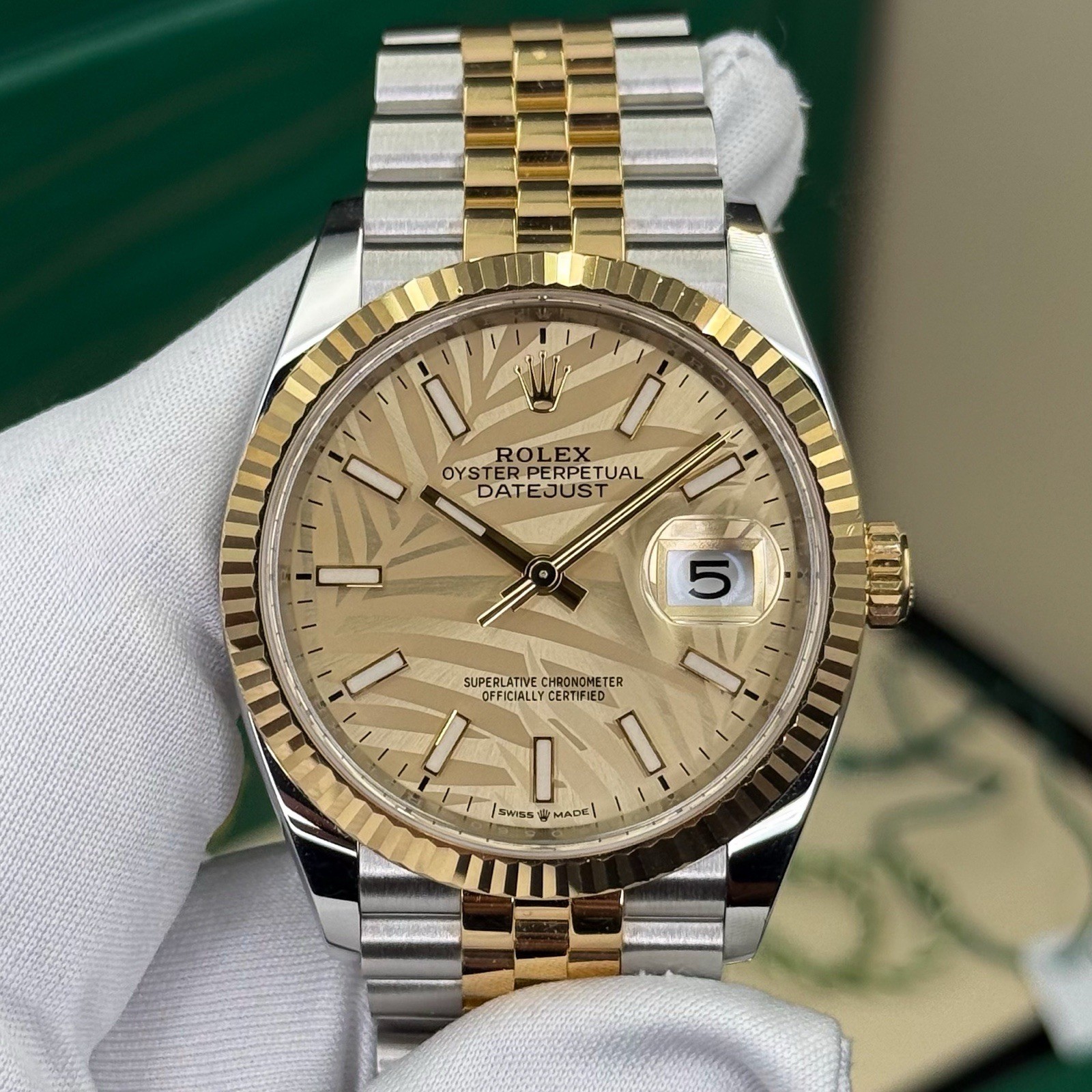 Rolex Palm Motif Dial Datejust 36 126233 Yellow Gold Rolesor Jubilee Flutted - Image 6