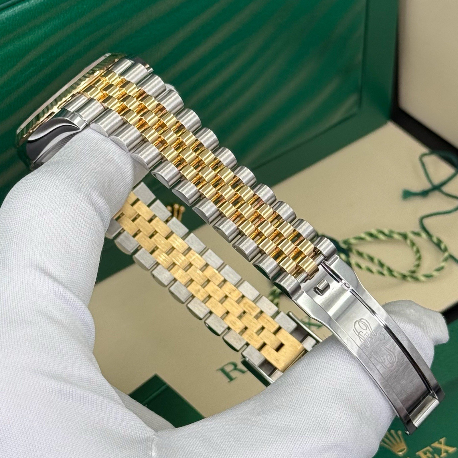 Rolex Palm Motif Dial Datejust 36 126233 Yellow Gold Rolesor Jubilee Flutted - Image 12