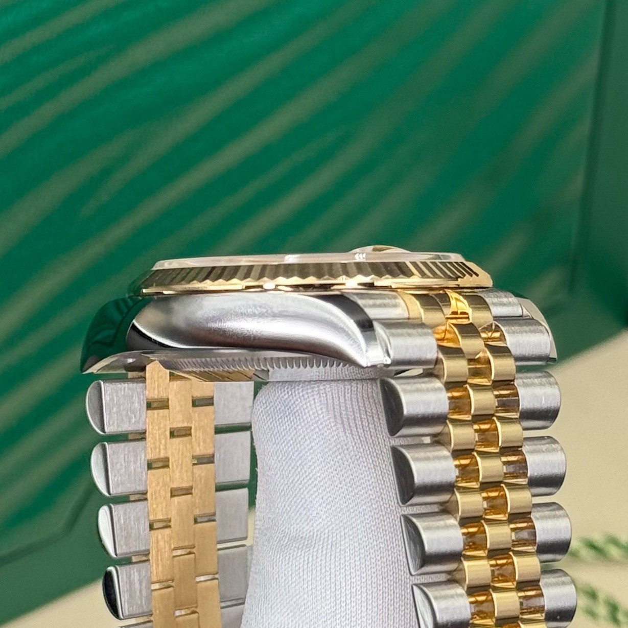 Rolex Palm Motif Dial Datejust 36 126233 Yellow Gold Rolesor Jubilee Flutted - Image 17